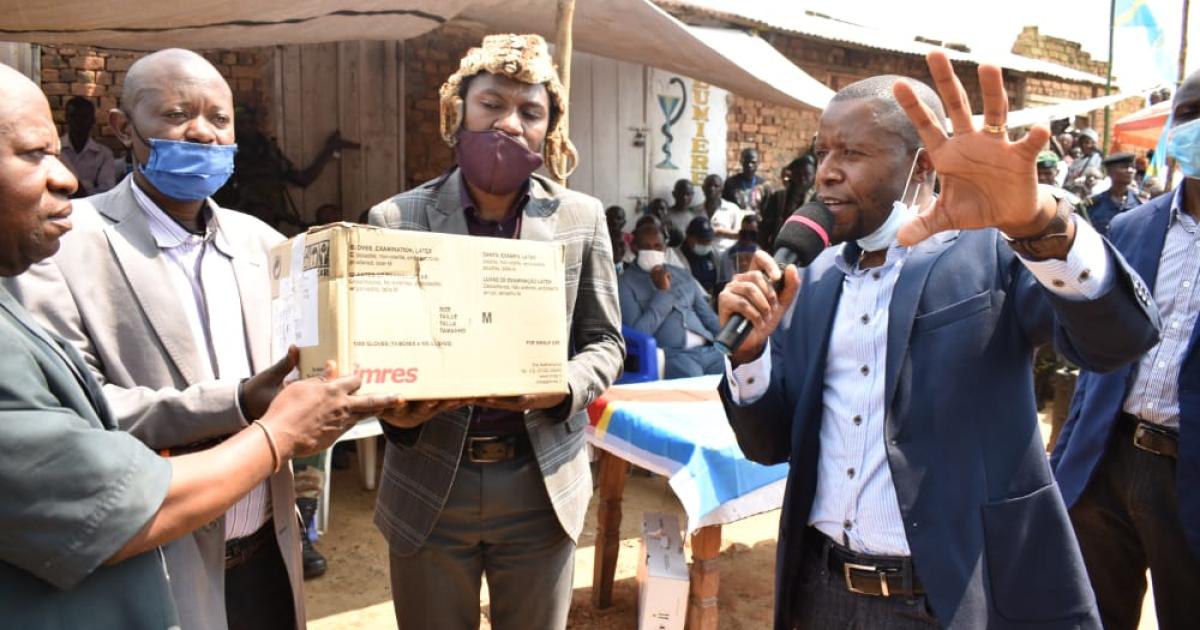 Le gouverneur du Nord-Kivu Carly Nzanzu à Pinga. 