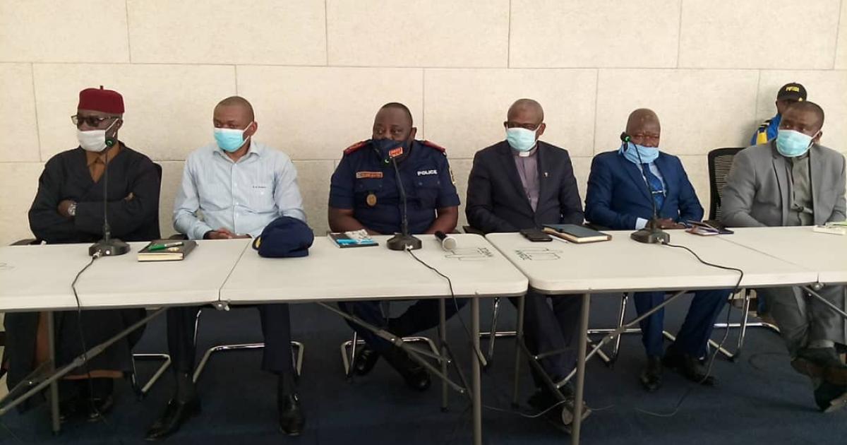 Le Général Sylvano Kasongo et les responsables des principales confessions religieuses du Congo. Ph/droits tiers 