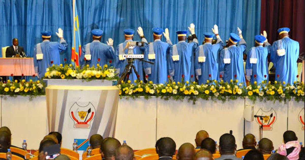 La prestation du serment des juges au parlement. Ph. droits tiers.