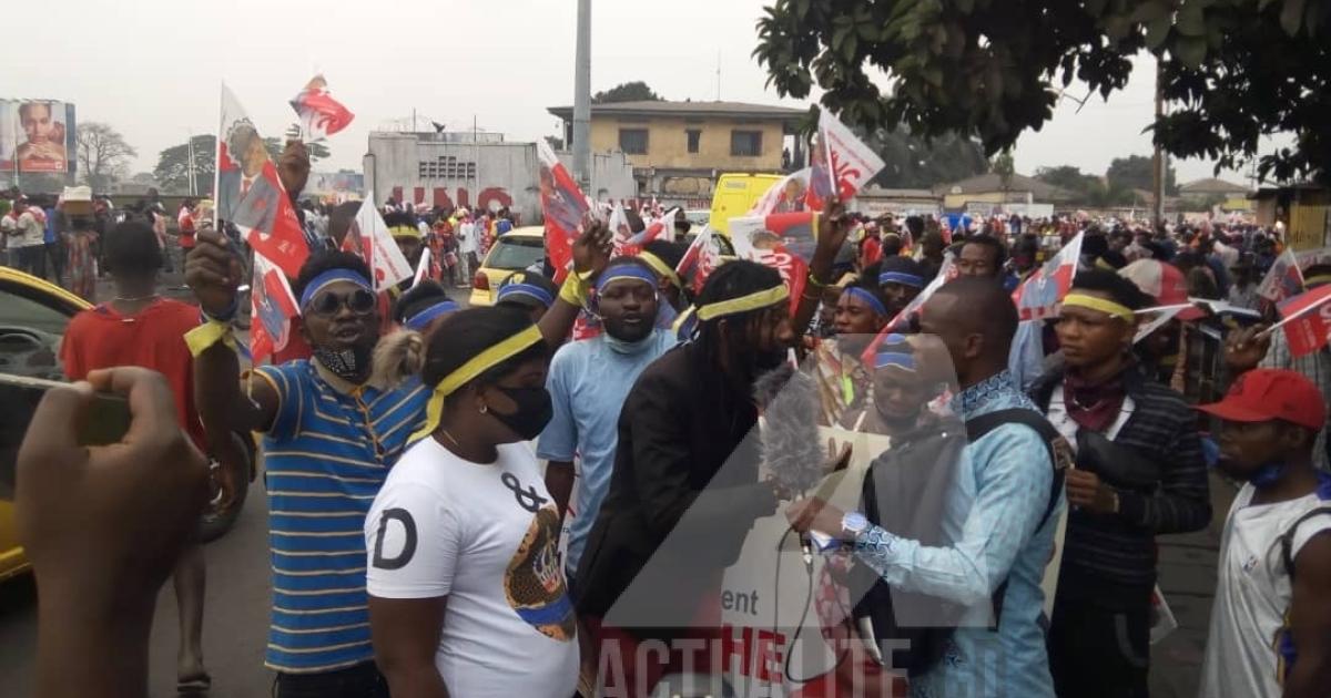 les militants de l'UNC lors de la marche de soutien à Kamerhe