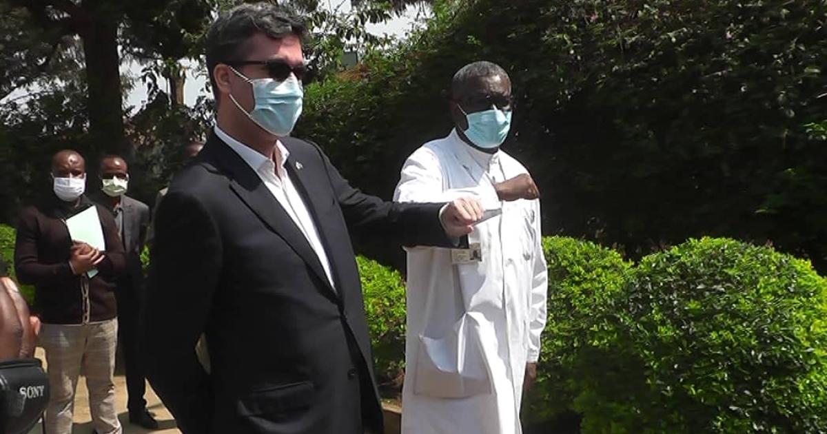 L'ambassadeur du Canada en RDC, Nicolas Simard et le Dr Denis Mukwege/Ph. ACTUALITE.CD