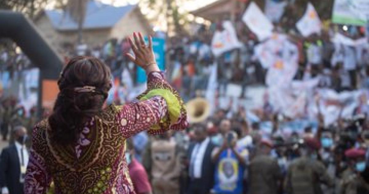 Kongo Central : Denise Nyakeru a clôturé sa mini-tournée à Kasangulu