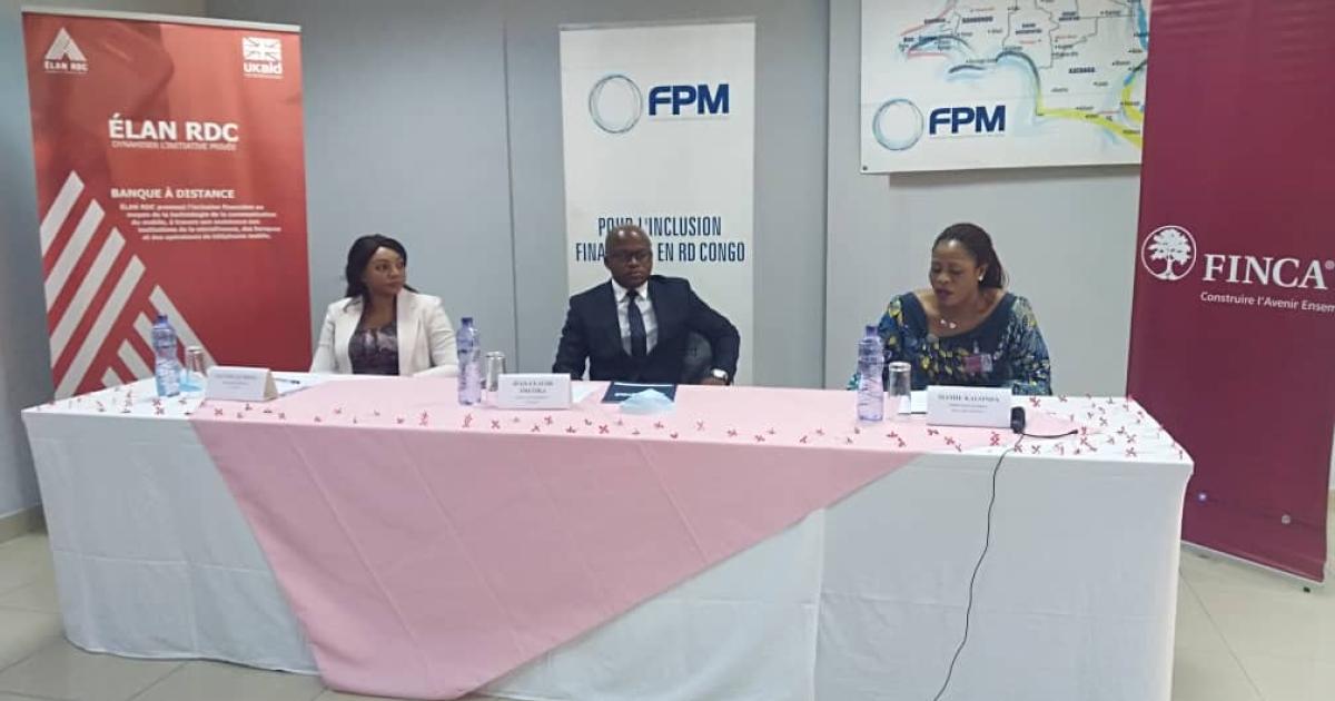 De gauche à droite, Mme LEMOAL Lucine, DG de Elan RDC, Mr Jean Claude Thetika, DG du FPM ASBL et Mme Mamie Kalonda, DG de FINCA RDC