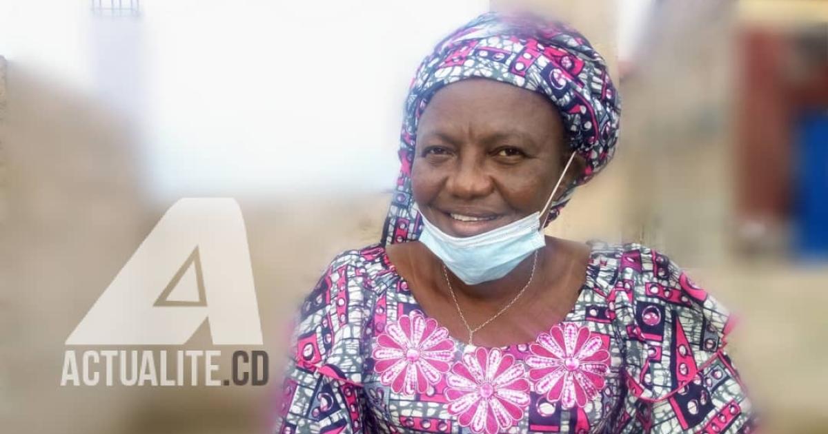 RDC : diplômée à 60 ans,Esther Lukalu veut poursuivre des études universitaires