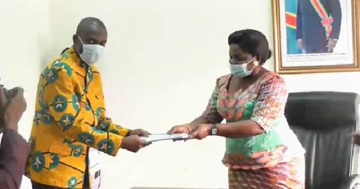 RDC : Béatrice Lomeya a remis officiellement l’arrêté interministériel à l’ONAF