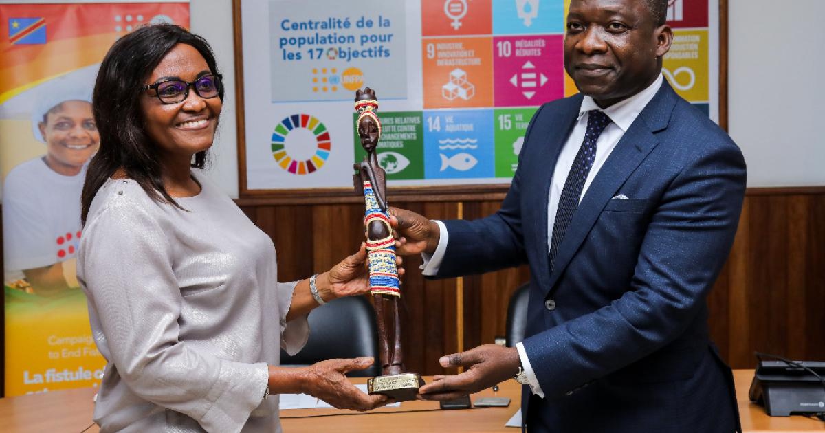 RDC :  Dolorès Nembunzu primée pour sa performance dans l’élimination de la fistule obstétricale