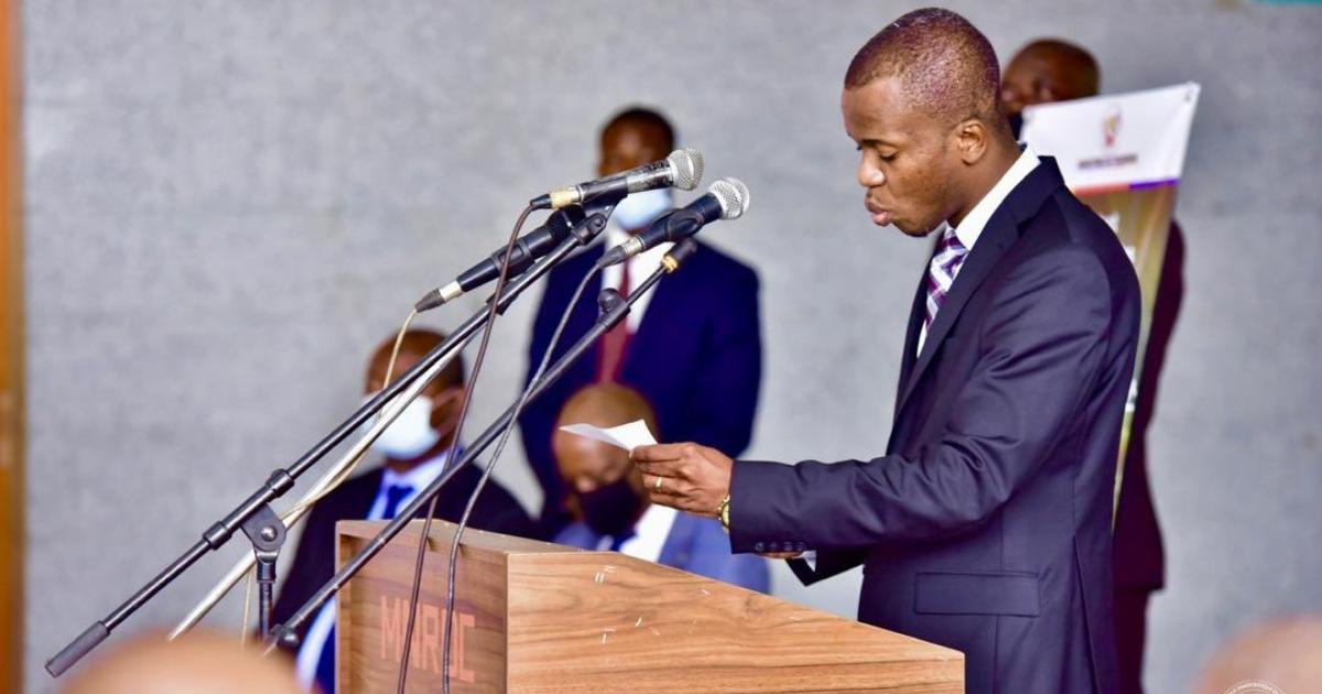 Yves Bunkulu/Ministre nationale de Tourisme