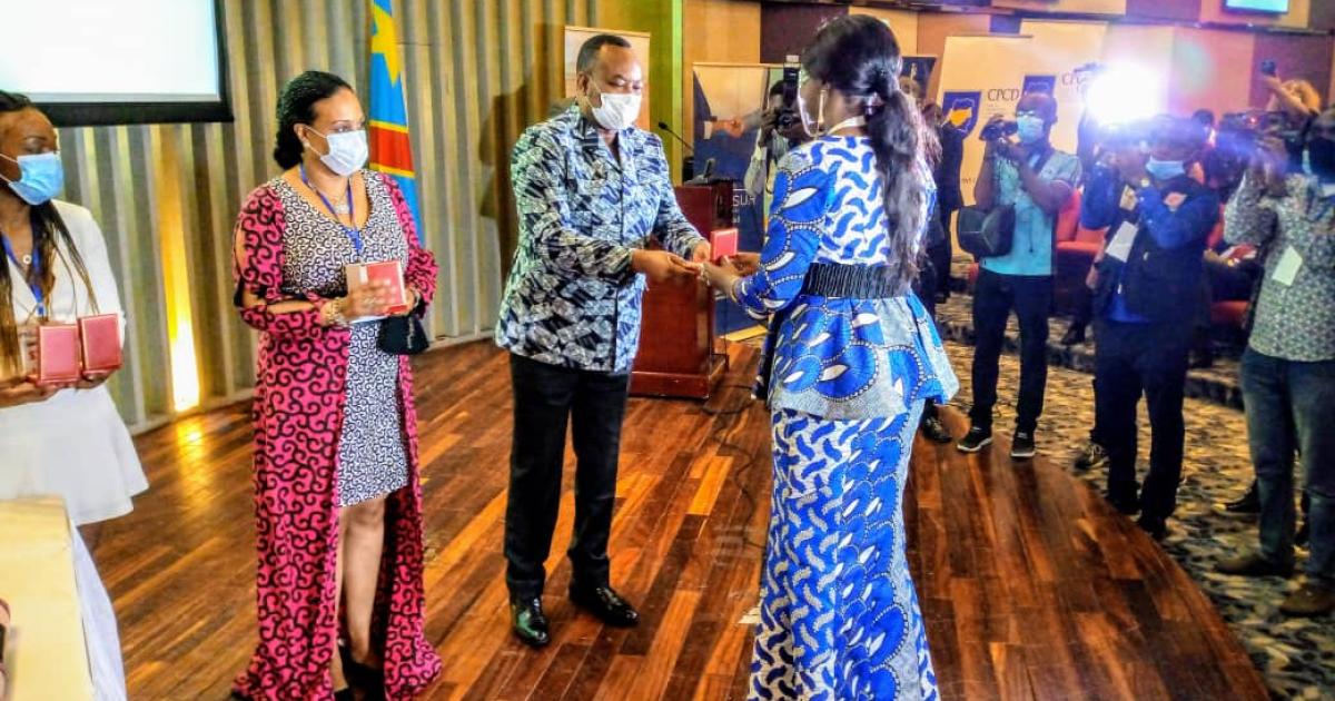 RDC : décorée en Italie, Yvette Batantu a également été honorée à Kinshasa 