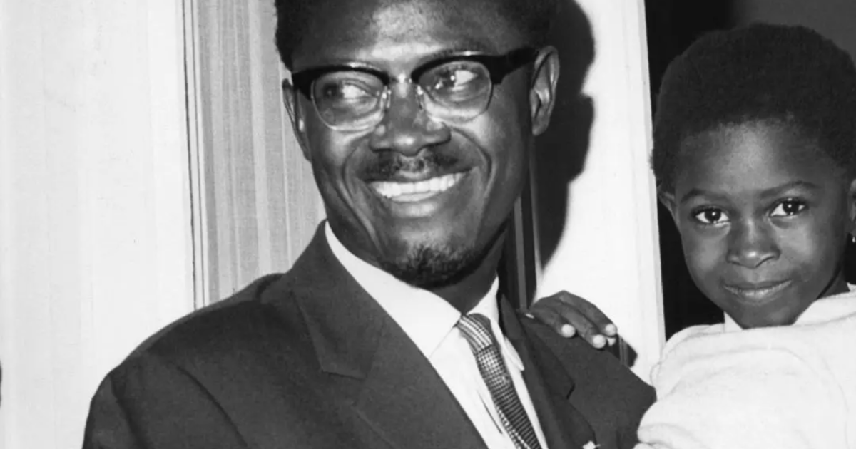 Patrice Lumumba, en famille, le 10 août 1960. © AP/Babout