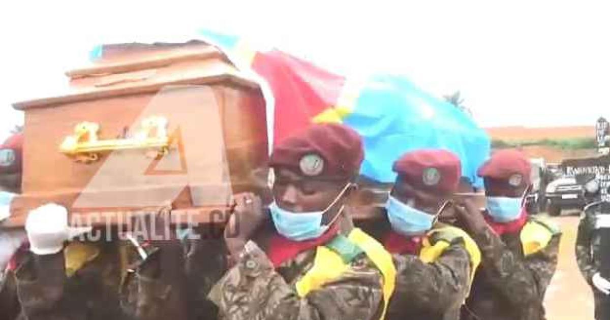 La cérémonie d'inhumation des 4 militaires/Ph. ACTUALITE.CD