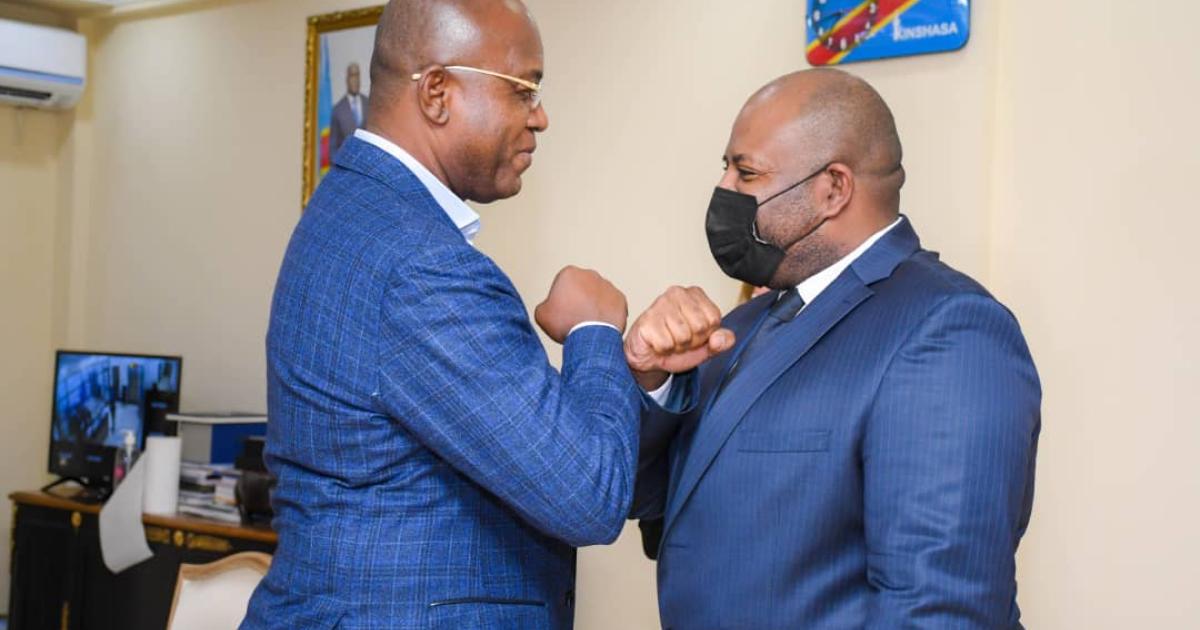 Gentiny Ngobila/Gouverneur de Kinshasa accueillant le Haut représentant du chef de l'État