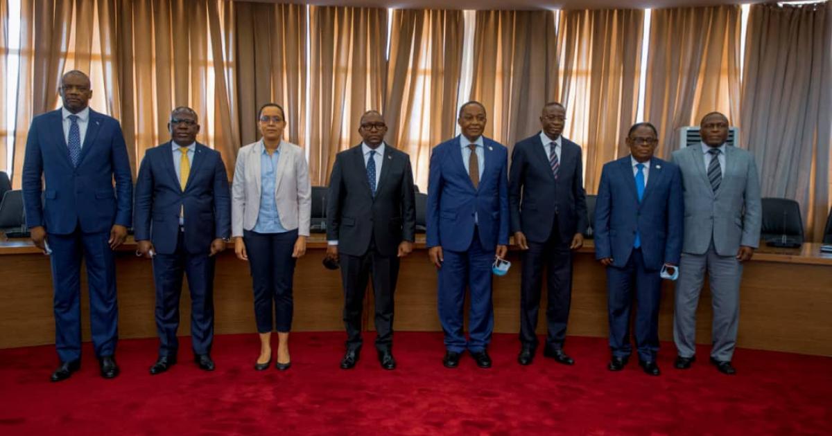 Sama Lukonde en compagnie des membres du panel des experts de l'UA pour le mandat de la RDC