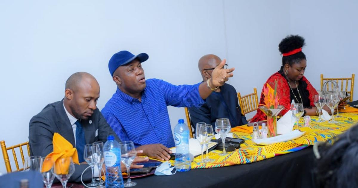Gentiny Ngobila et les députés élus de Kinshasa