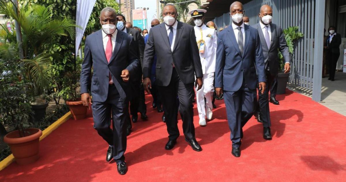 Le Président Kenyan Uhuru Kenyatta au siège d'EquityBCDC. Ph. Droits tiers.