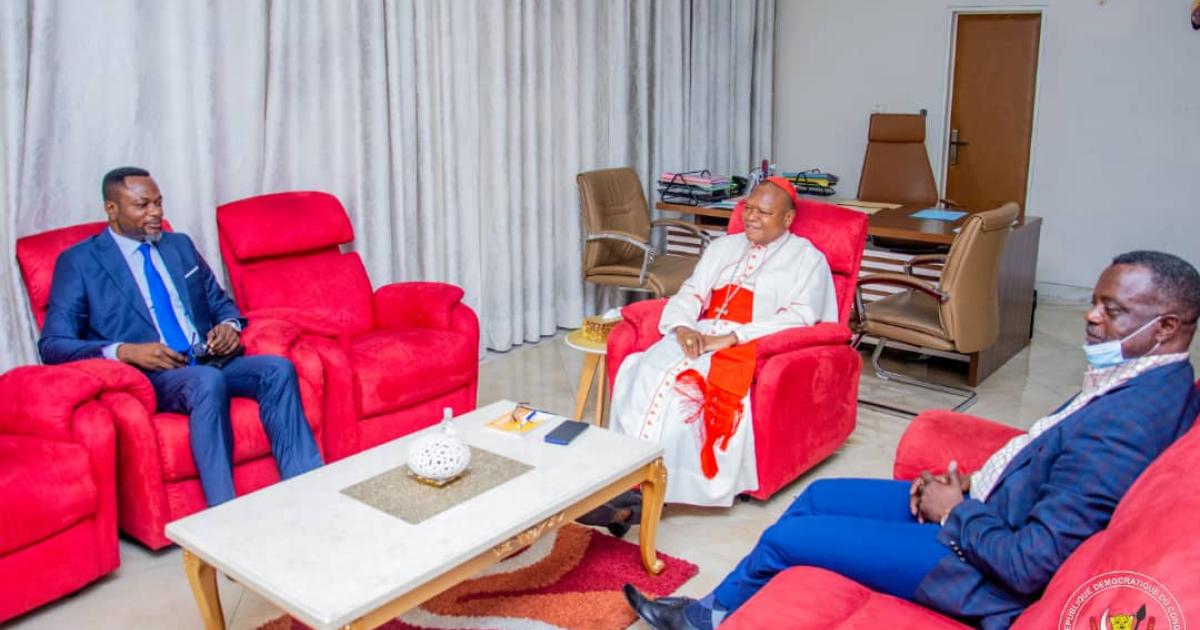 Fridolin Cardinal Ambongo et Tony Mwaba, ministre de l'EPST/Ph. cellule de communication du ministère