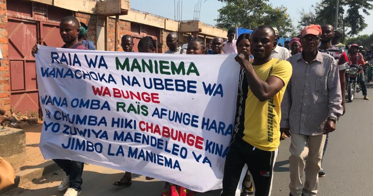 Les manifestants de Kindu pour dénoncer l'instabilité politique de la province du Maniema/Ph. Chadrack Londe