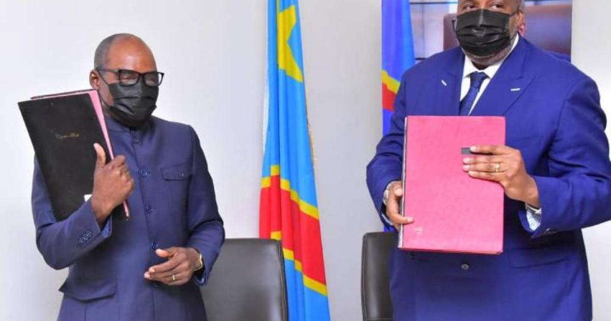 Nicolas Kazadi, ministre des Finances et Aimé Molendo Sakombi, ministre des Affaires Foncières. Ph. Droits tiers.