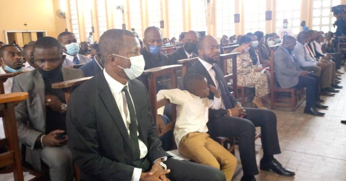 Le ministre de la Jeunesse, Yves Bunkulu et le président national du FNJ, Patrick Katengo, etc. Ph. Droits tiers.