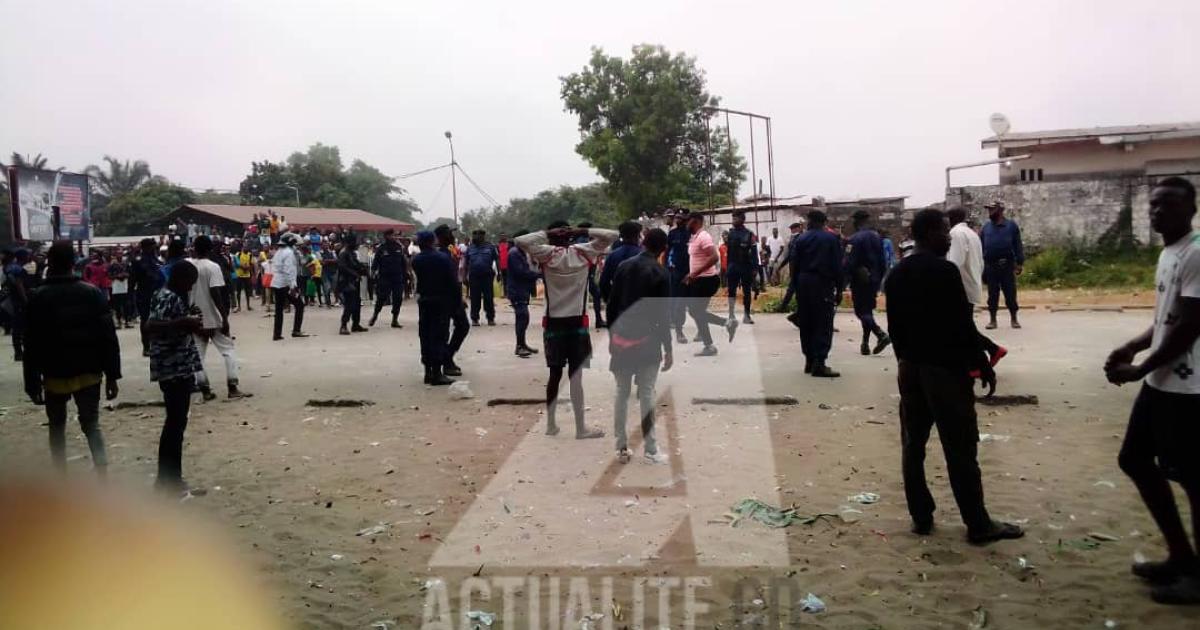 Manifestation des étudiants de l'UNIKIN pour dénoncer le meurtre de leur collègue/Ph. ACTUALITE.CD