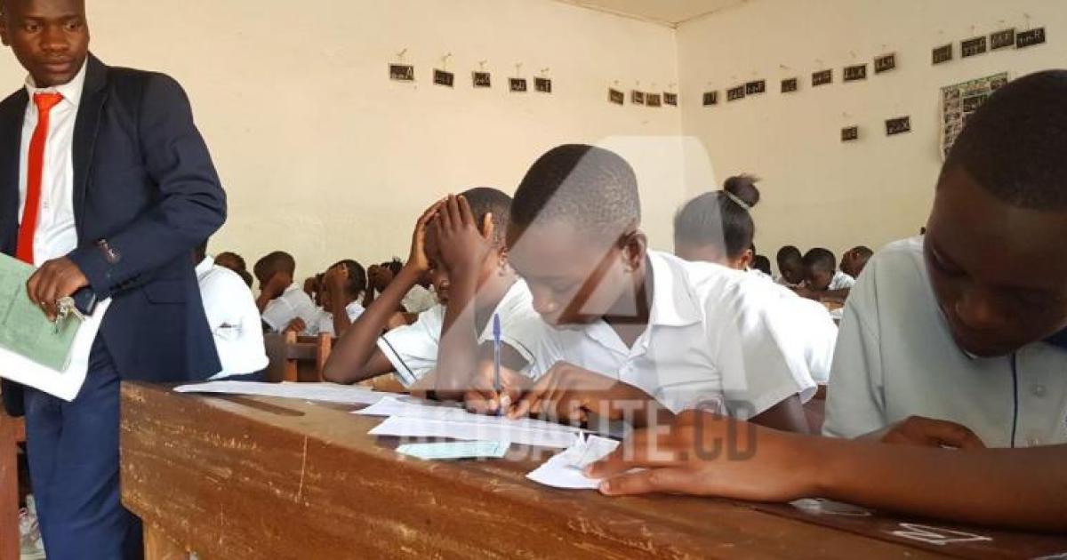 Un enseignant en plein cours/Ph. ACTUALITE.CD