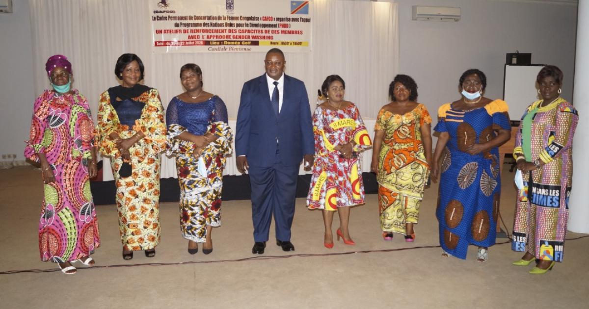 RDC : pour clôturer l’atelier axé sur le « Gender Washing », Cafco a remis des brevets aux participants