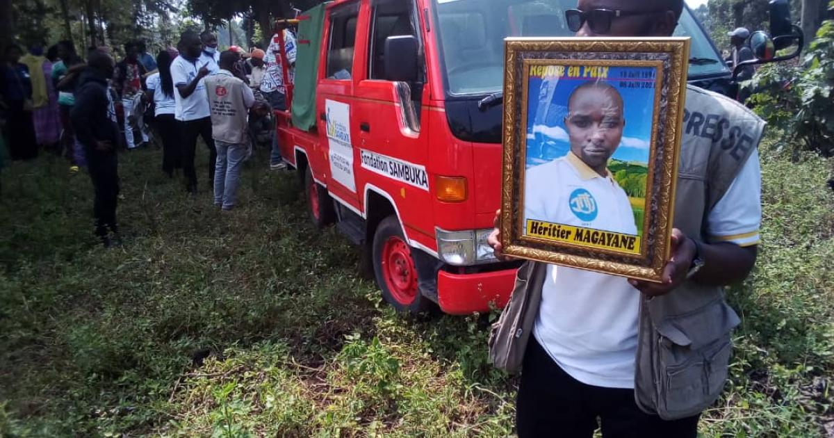 Inhumation d'un journaliste tué à la machette par des inconnus à Rutshuru
