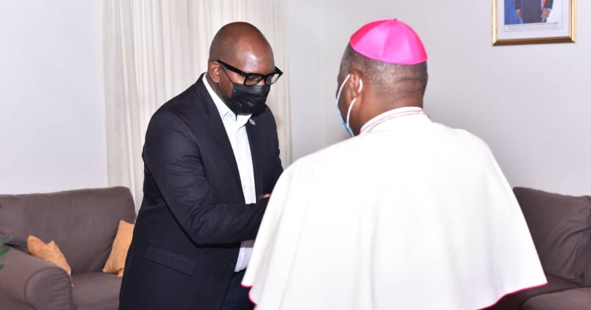 Sama Lukonde et Mgr Dieudonné Uringi
