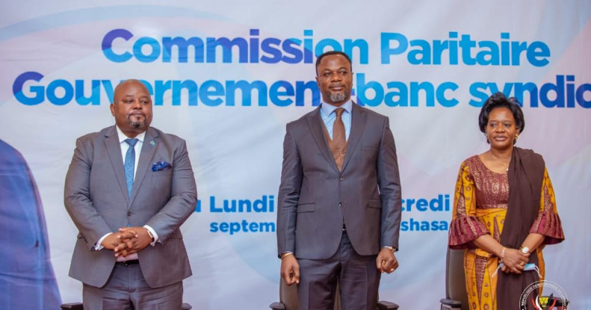 Gouvernement et banc syndical EPST