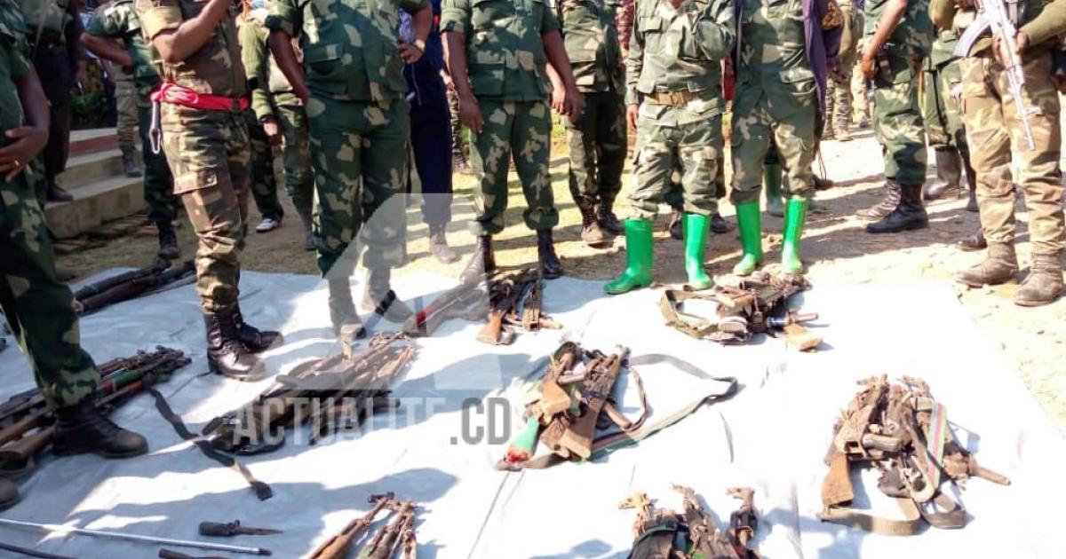 Des armes déposées par les miliciens auprès de l'armée au Nord-Kivu