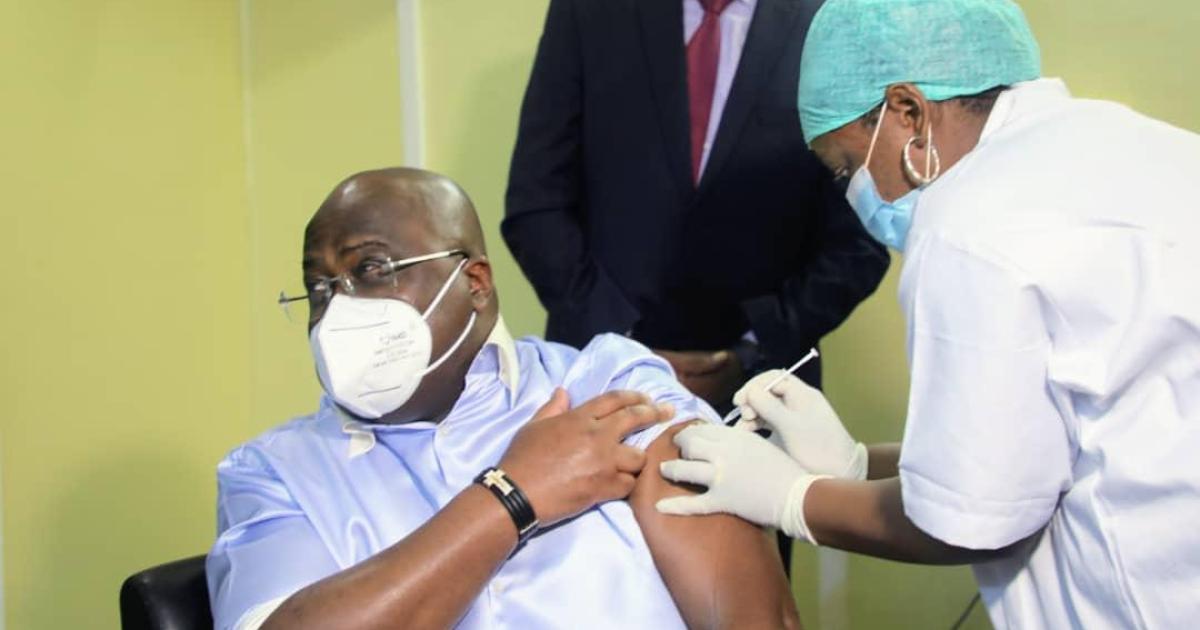 Félix Tshisekedi recevant la première dose