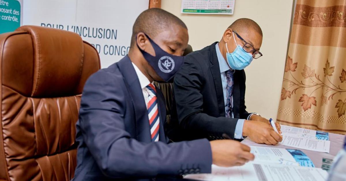 signature d’une convention de financement entre le FPM SA et la COOPEC Akiba Yetu