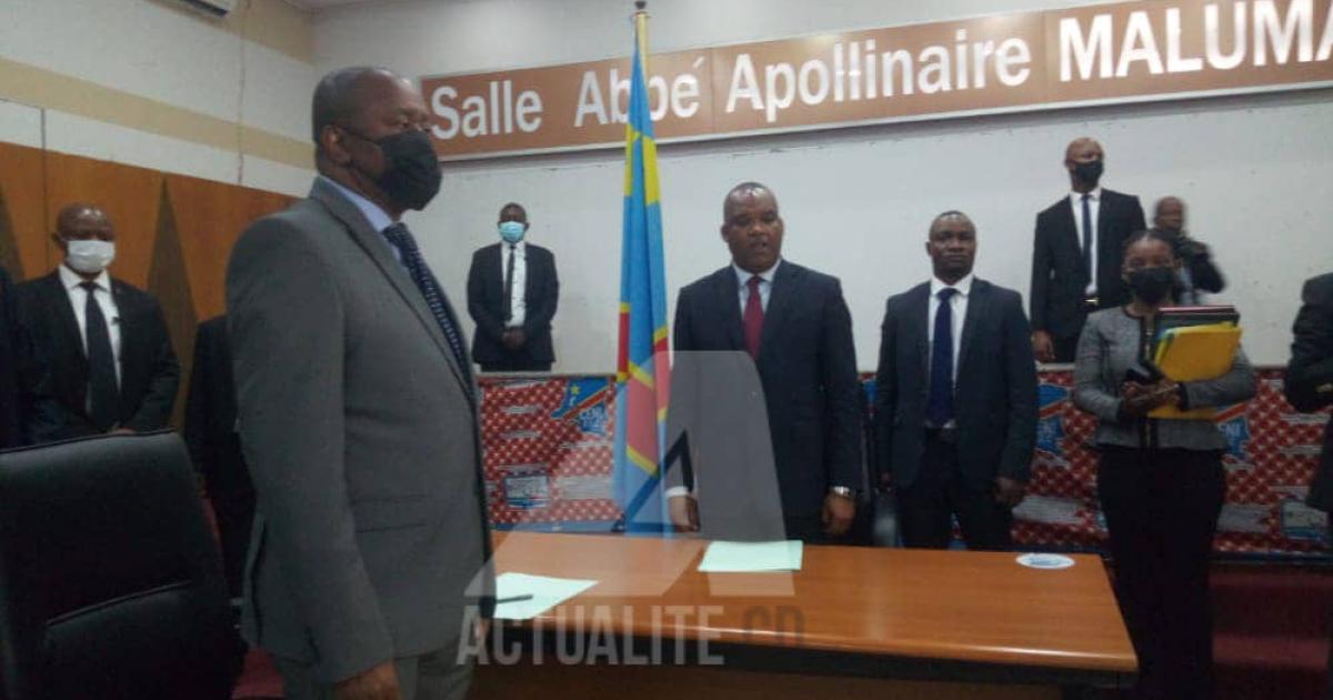 Denis Kadima, président de la CENI lors de la remise et reprise avec Corneille Nangaa