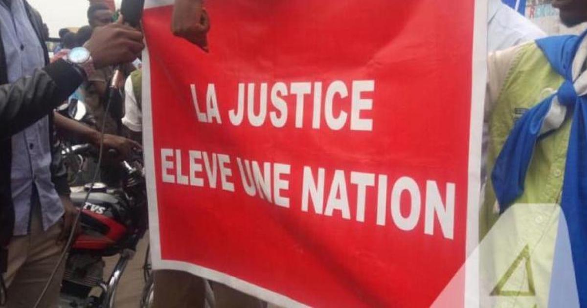 Justice élève une nation