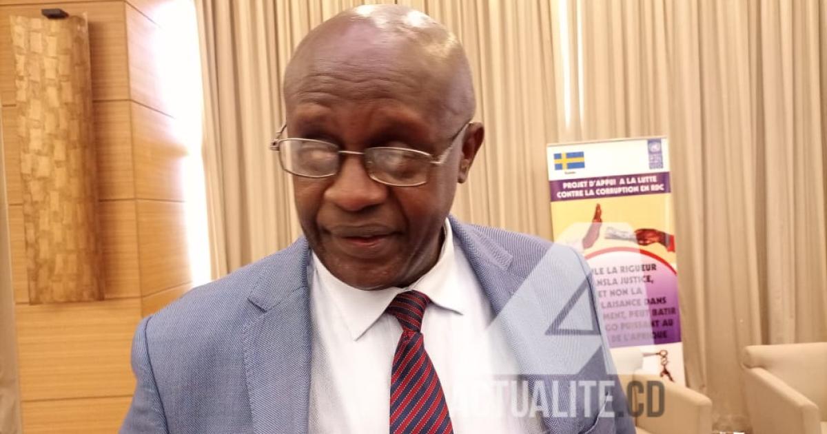 Professeur Raphael Nyabirungu 
