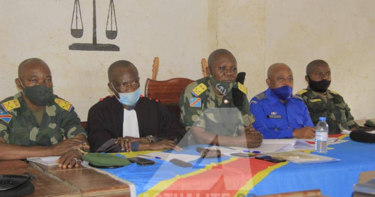 Procès des officiers de l'armée et de la police condamnés pour détournement des deniers publics