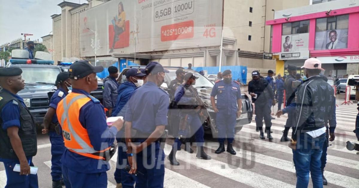 Déploiement de la Police sur le boulevard du 30 juin 