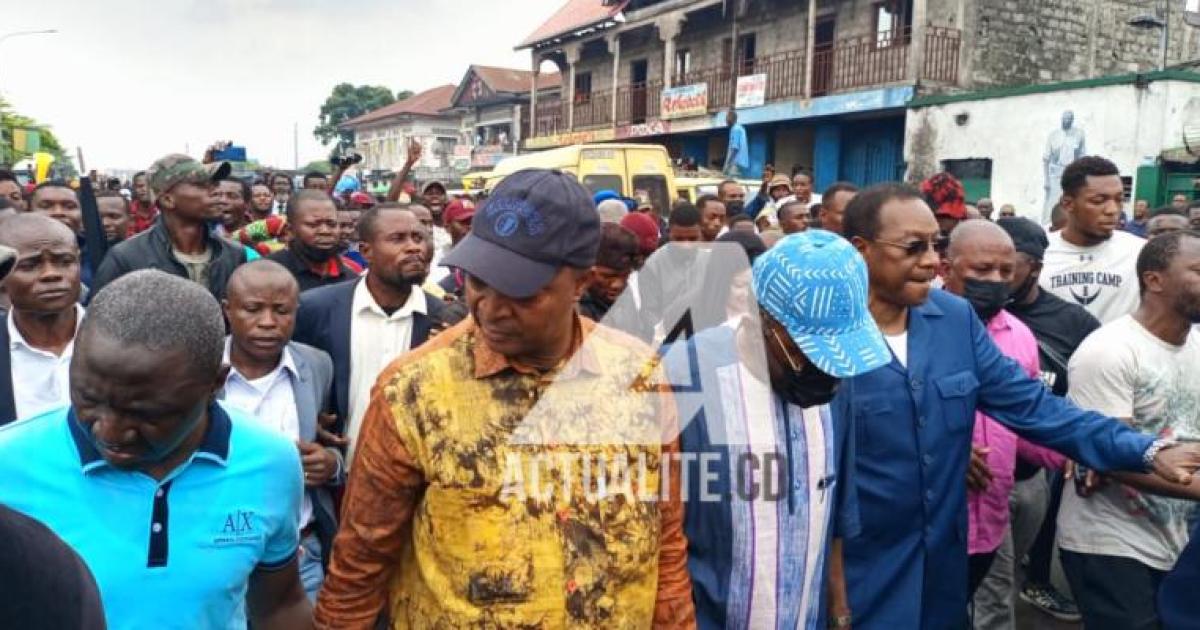 Emmanuel Shadary, Bruno Tshibala et autres cadres du FCC lors de la marche du bloc patriotique
