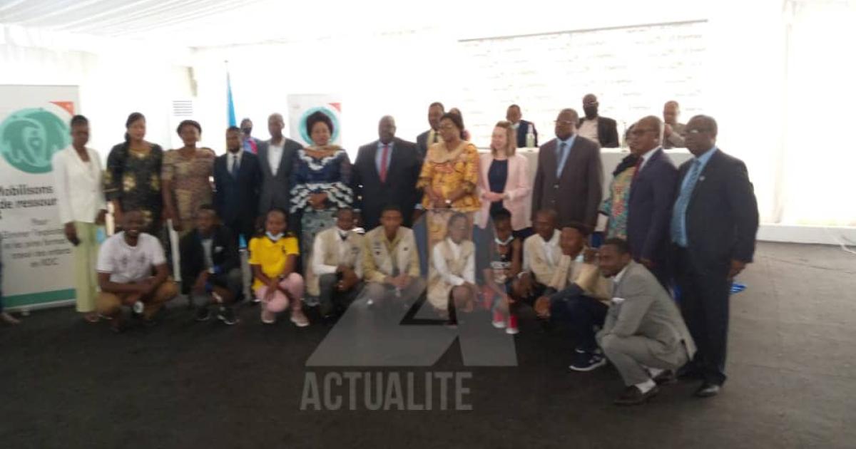 Les parlementaires lors de l'atélier de World vision