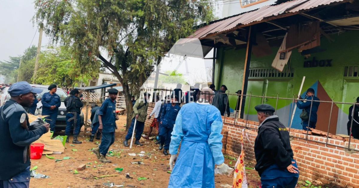 Police scientifique et UNAS sur le terrain de l’explosion à Beni 