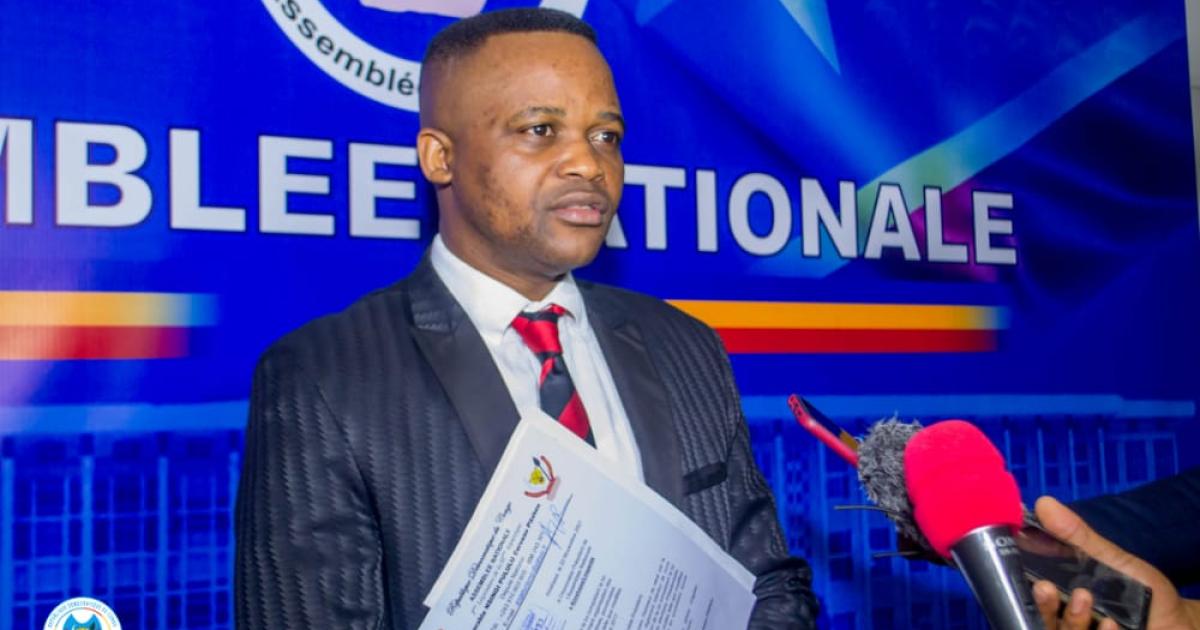 Le député national Nsingi Pululu