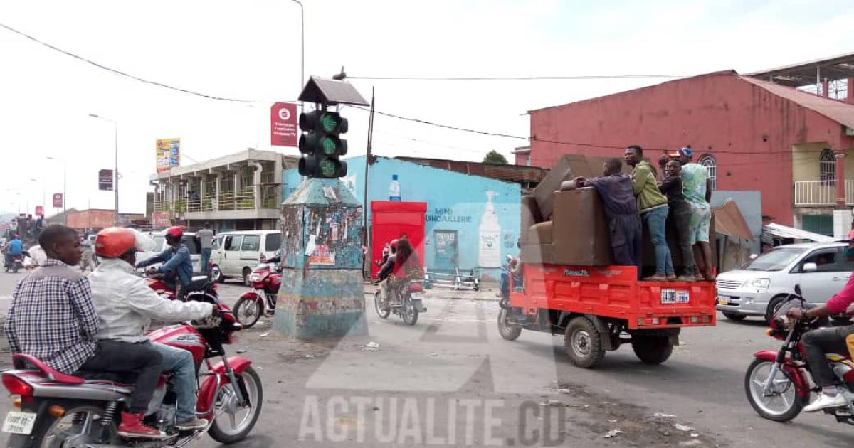 A la hauteur du Rond-point Terminus ULPGL sur la route Goma-Sake