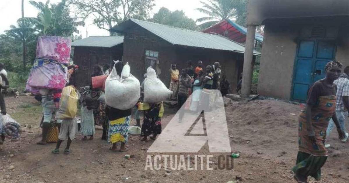 (Illustration). Les habitants du quartier Rwangoma à Beni en déplacement après une attaque des ADF