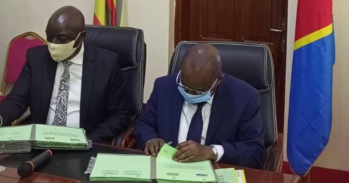 Signature d'un accord de coopération militaire RDC-Ouganda