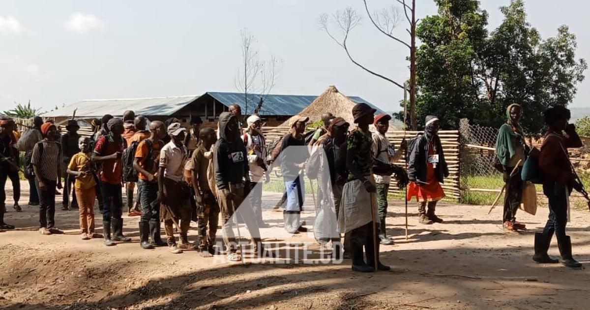 Les miliciens Bakata Katanga lors de leur reddition à Mitwaba 