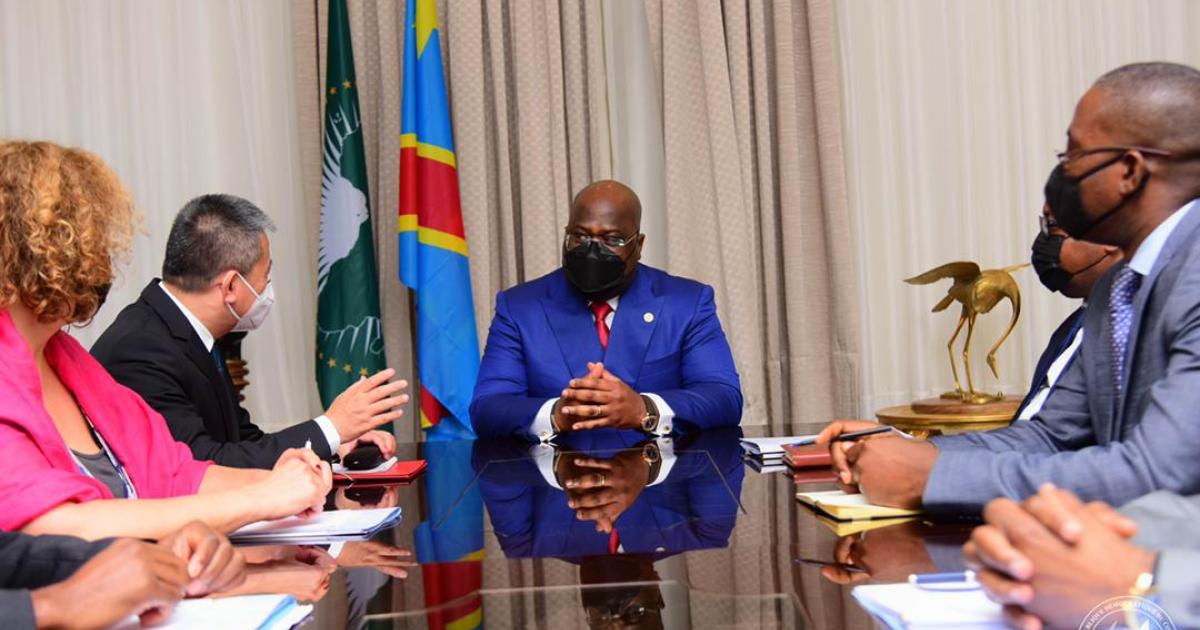 Félix Tshisekedi avec les délégués venus participé à la réunion d’évaluation de l’accord d’Addis-Abeba 