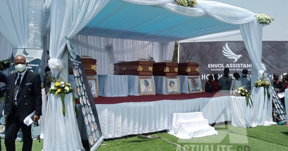 Exposition des corps des victimes du drame du marché Matadi Kibala au stade Vélodrome