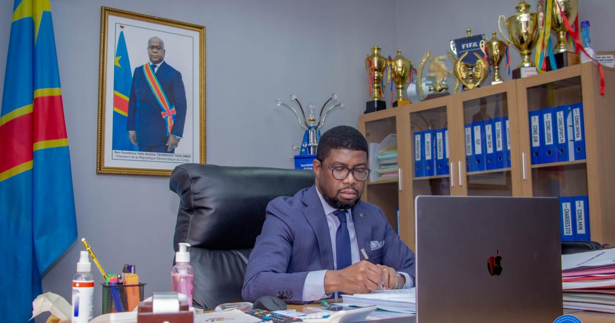 Serge Nkonde, ministre des sports et loisirs 