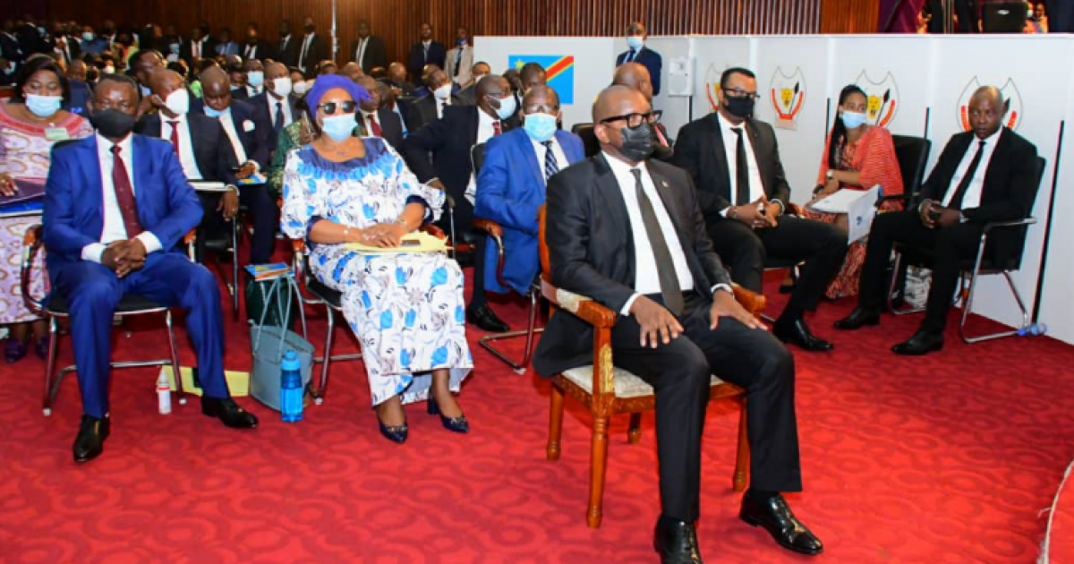 Sama Lukonde à l'Assemblée nationale avec les membres de son gouvernement