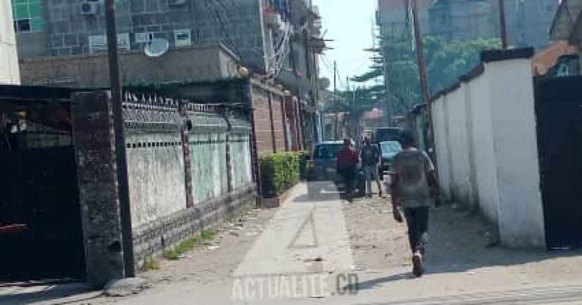 Vue d'une avenue dans la commune de Lingwala à Kinshasa