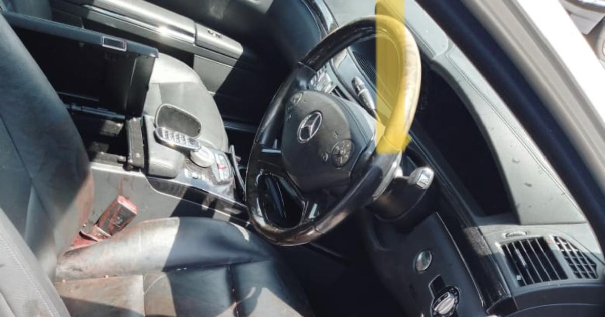 Voiture ensanglantée de la victime 